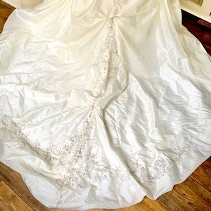 Alfred Angelo Sapphire Wedding Dress